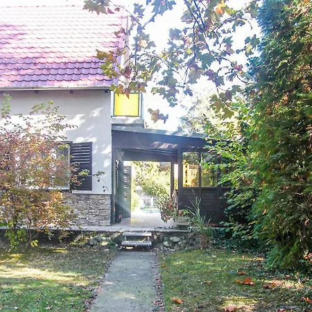 Prázdninový dům Nice In W 2 Bedrooms