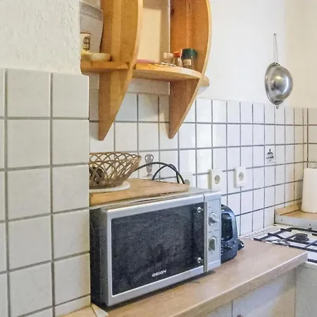 Nice In W 2 Bedrooms