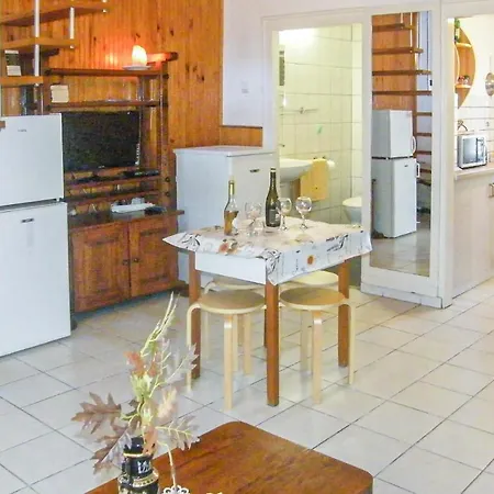 Nice In W 2 Bedrooms Prázdninový dům Balatonfenyves